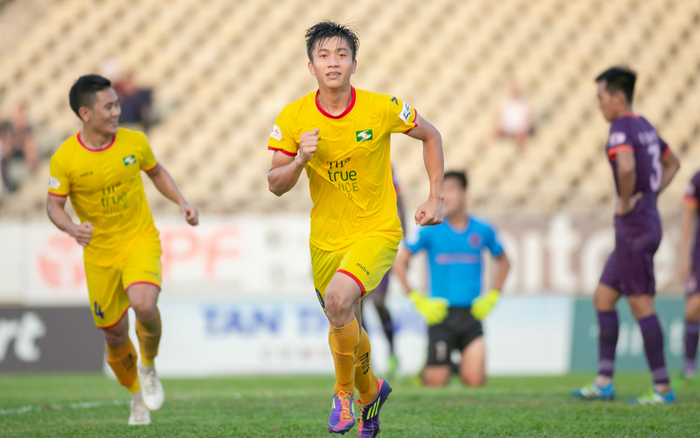 SLNA lâm nguy ở V.League 2021: Cứu đội bóng xứ Nghệ bằng cách nào? Ảnh 2