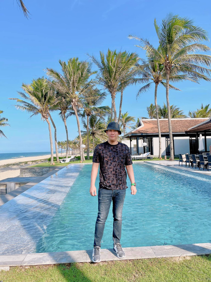 Chồng cũ Lệ Quyên - doanh nhân Đức Huy khoe ảnh chụp trong chuyến du lịch nhân dịp Lễ vừa qua.