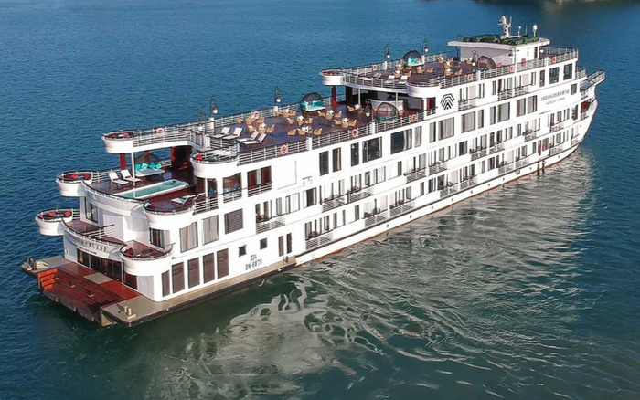 Kết quả xét nghiệm các nhân viên trên du thuyền Ambassador có phục vụ bếp là F1 Ảnh 2