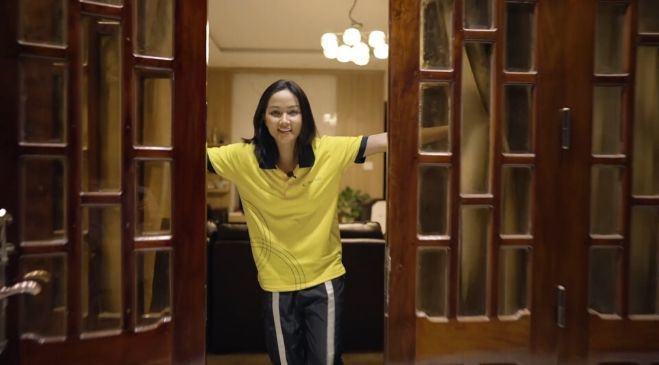 Chỉ sau 2 năm đăng quang ngôi vị Hoa hậu Hoàn vũ Việt Nam, H’Hen Niê đã sửa chữa, hoàn thiện ngôi nhà ở quê dành tặng bố mẹ.