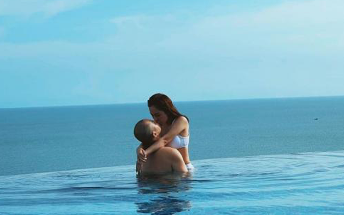 Vợ chồng anh trai Bảo Thy khoe khoảnh khắc 'nóng bỏng' khiến dân mạng xuýt xoa: Quá tình cảm! Ảnh 2