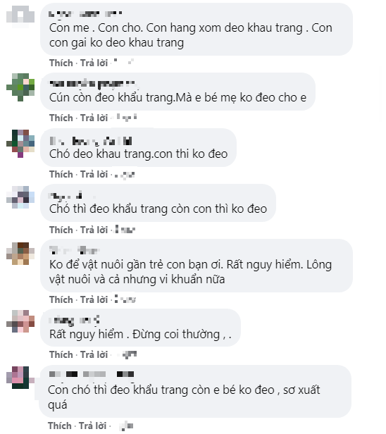 Tuy nhiên sau đó Đông Nhi đã bị 'nhắc nhở' vì không mang khẩu trang cho con cũng như cho bé tiếp xúc quá gần với thú cưng mà không có phương pháp bảo vệ.