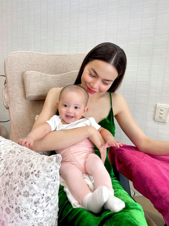 Vẻ đẹp của hai mẹ con không phải 'dạng vừa đâu'.