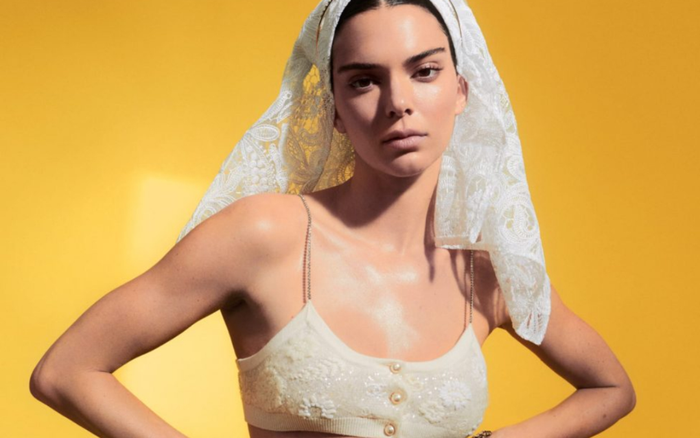 Thần thái chân dài triệu đô Kendall Jenner trên bìa Vogue Hong Kong gây tranh cãi Ảnh 2