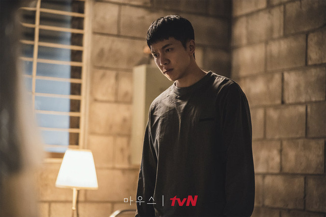 Hội trai đẹp sát nhân trên màn ảnh: Hữu Vi chặt xác tình cũ, máu lạnh hơn cả Lee Seung Gi Ảnh 5