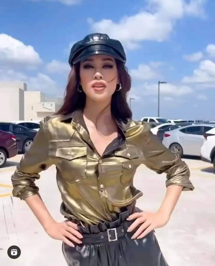 Thần thái đỉnh, khả năng catwalk đỉnh cao.