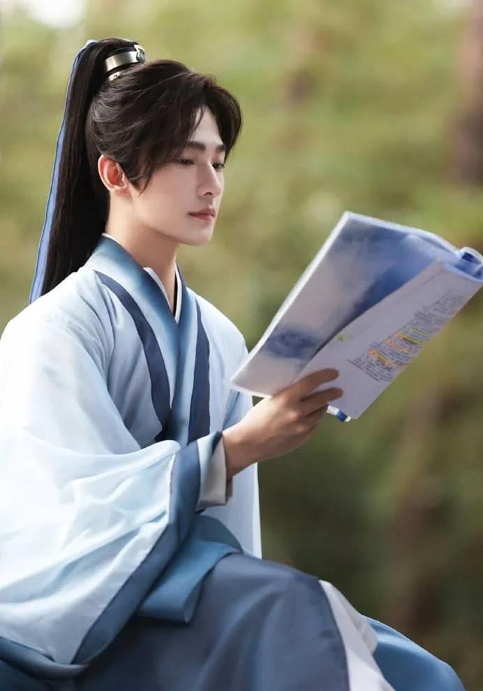 Những nam minh tinh sắp sửa 30 tuổi: Trương Triết Hạn chỉ mới thành danh, Tiêu Chiến đón nhận thử thách Ảnh 10