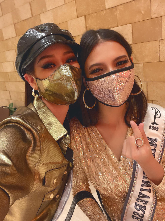 Khánh Vân khiến fan Miss Universe thán phục khi nhất định nhường giá treo đồ cho bạn cùng phòng Malaysia Ảnh 8