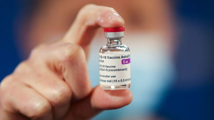 Tiêm vaccine AstraZeneca: Lợi ích nhiều hơn rủi ro Ảnh 1
