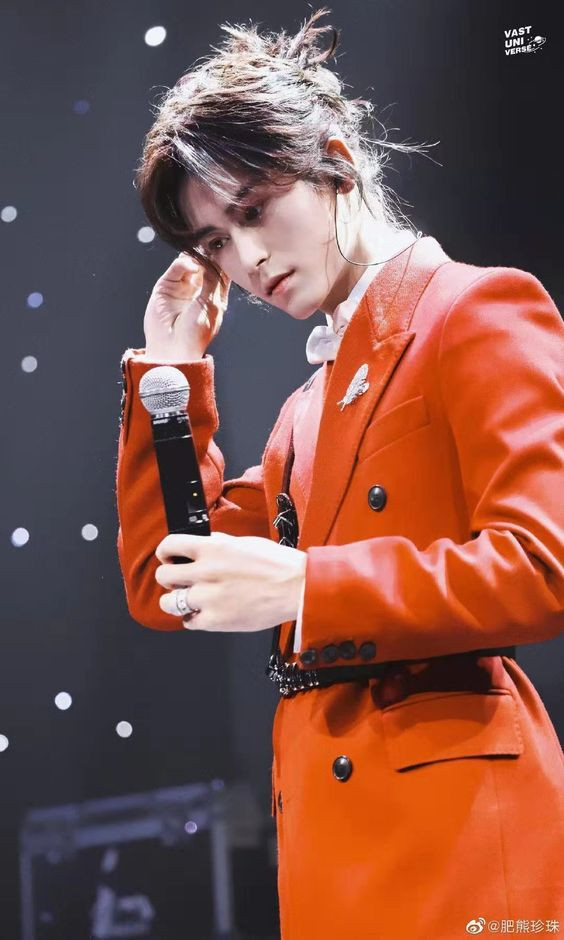 'Surround' của Trương Triết Hạn thua xa kỉ lục của Vương Nhất Bác: Chỉ là 'hàng giả'? Ảnh 6