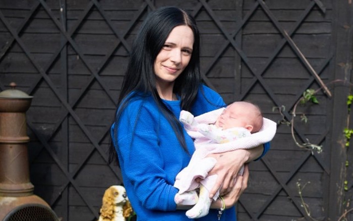 Sinh con chỉ trong 27 giây, người phụ nữ lập kỷ lục chuyển dạ nhanh nhất Ảnh 2