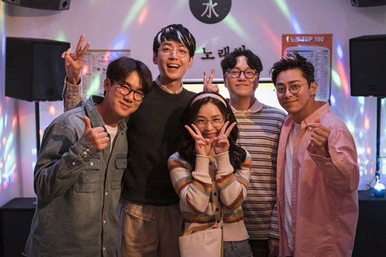 Nhóm bạn 99'ers của Hospital Playlist