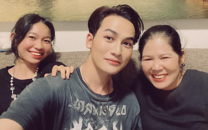 Từ hậu trường The Heroes, Ali Hoàng Dương xúc động: 'Mẹ là nguồn động lực to lớn nhất của tôi' Ảnh 2