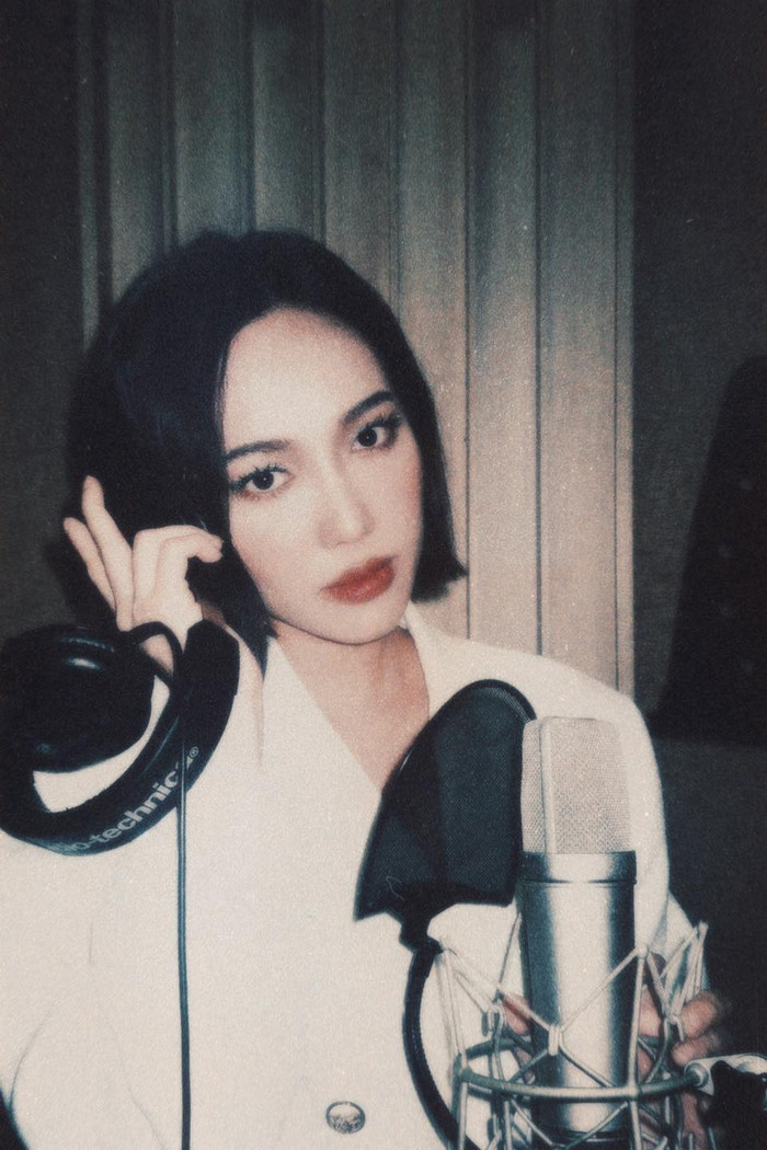 Mới tuyên bố sẽ nghỉ hát, dân tình lại 'xỉu up xỉu down' khi Diệu Nhi xuất hiện trong phòng thu Ảnh 5