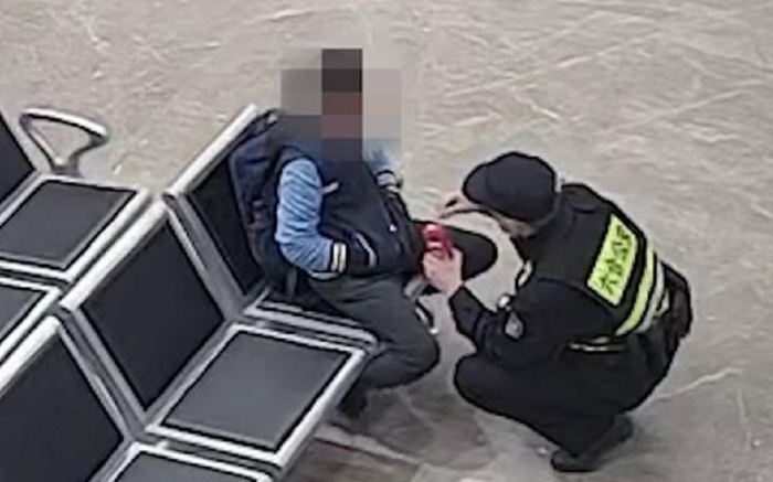 Cậu bé 12 tuổi muốn tới nghĩa trang lúc nửa đêm, nguyên nhân phía sau khiến nhiều người rơi nước mắt Ảnh 2