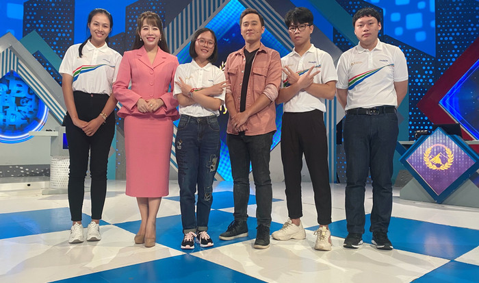 4 nhà leo núi có màn rượt đuổi điểm số đầy hấp dẫn trong Đường lên đỉnh Olympia vừa lên sóng chiều 9/5