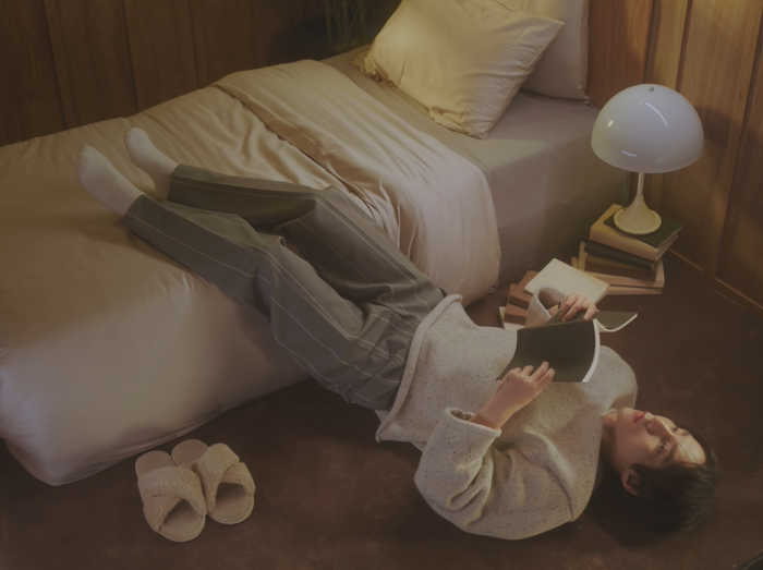 MV Muộn rồi mà sao còn của Sơn Tùng có bối cảnh quay trong nhà được thực hiện tại studio này.