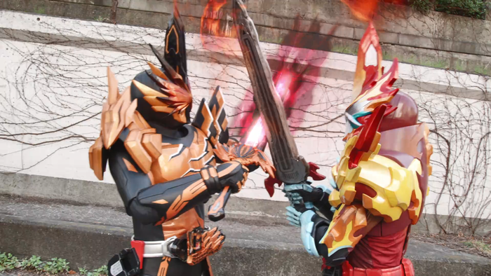 Kamen Rider Saber: Kiếm sĩ bất tử Falchion bá đạo thế nào? Ảnh 11