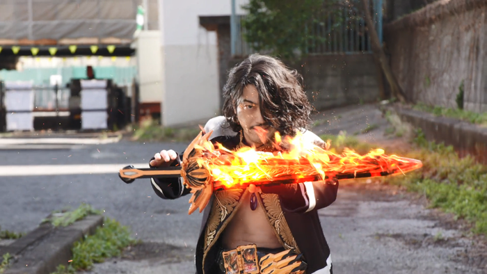 Kamen Rider Saber: Kiếm sĩ bất tử Falchion bá đạo thế nào? Ảnh 10