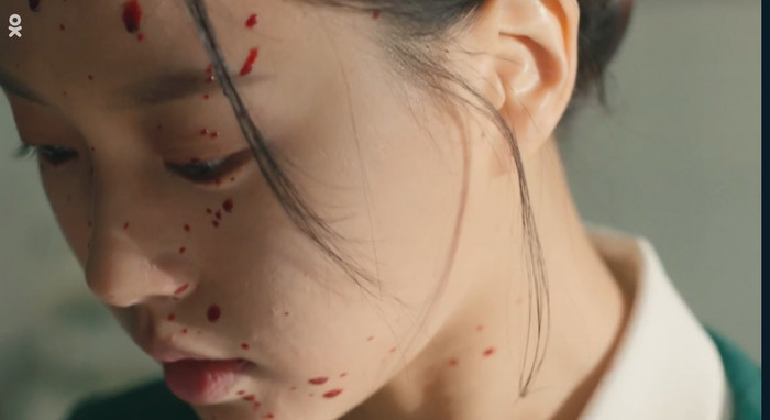 Kim Myeong Hee là một y tá mẫn cán nhưng không chịu áp bức