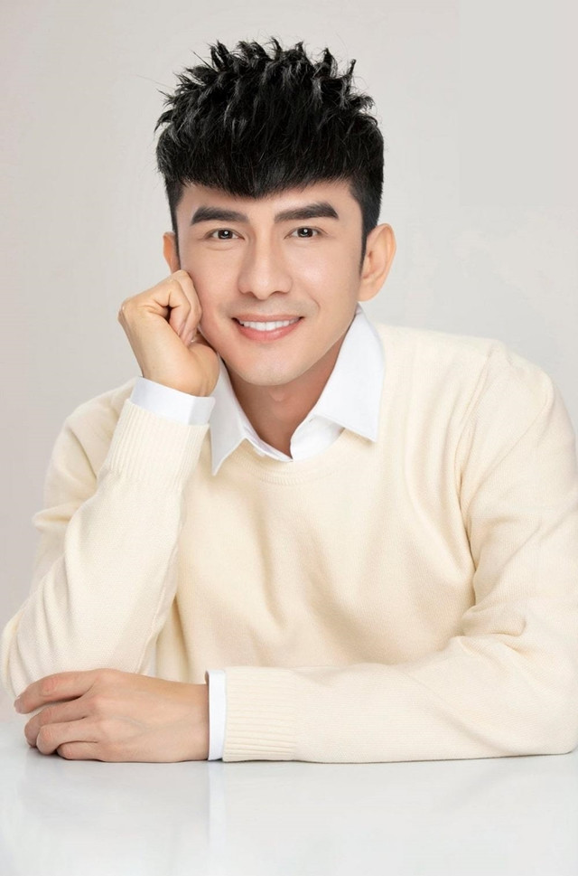 Trước đó Đan Trường cũng từng rất ưa chuộng tóc kiểu Undercut.