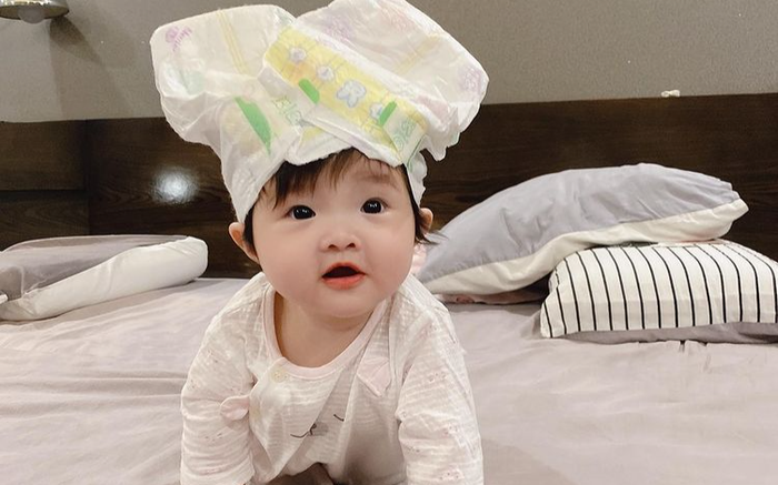 Sáng làm thư ký, tối tập bò, bé Winnie nhà Đông Nhi - Ông Cao Thắng chăm chỉ hết phần thiên hạ Ảnh 2