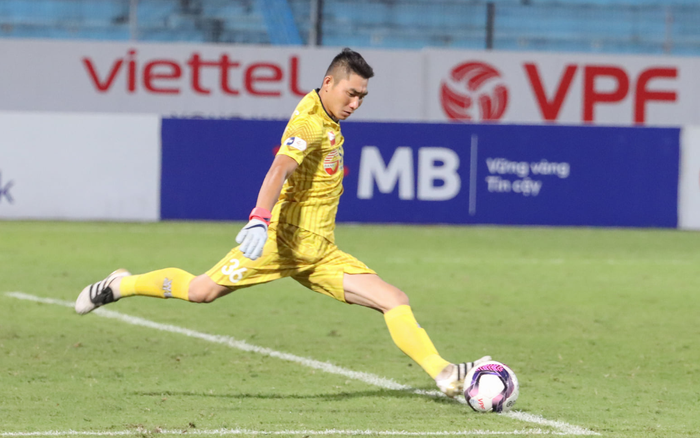 Phạm Văn Phong và hành trình lên tuyển Việt Nam: Phần thưởng cho sự cố gắng không ngừng nghỉ! Ảnh 2