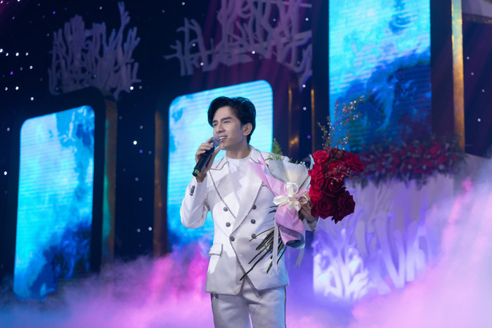 Đan Trường cũng rất tiếc nuối vì không thể gặp gỡ, giao lưu và trình diễn cho khán giả và người hâm mộ của mình.