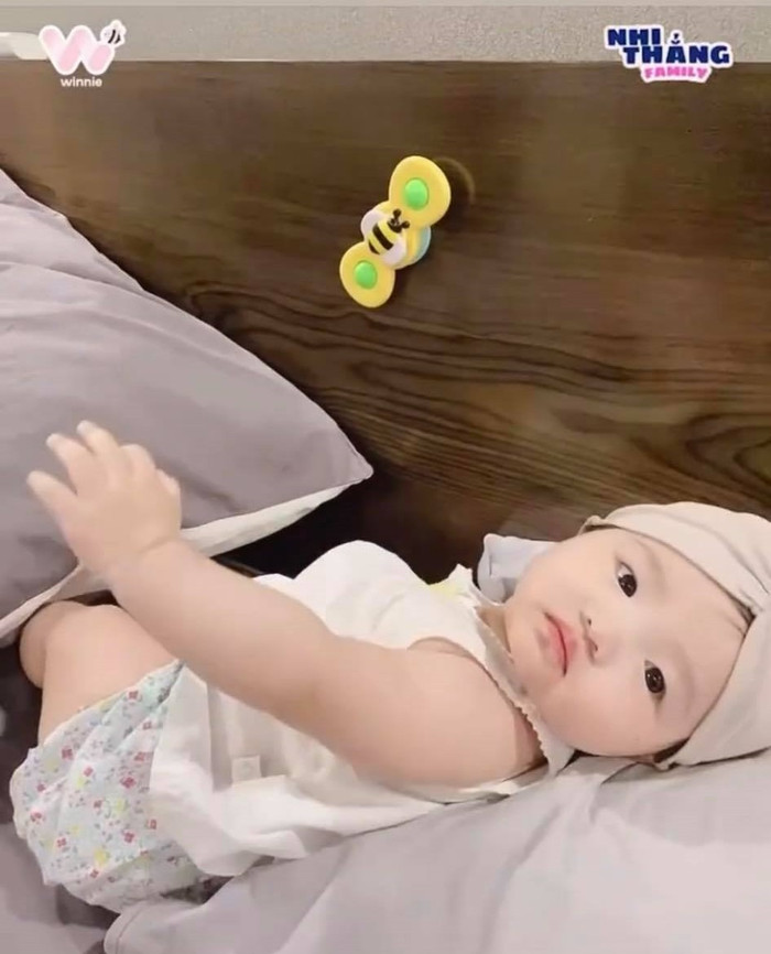 Và gương mặt hết sức 'mệt mõi' của Winnie.