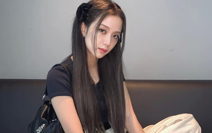 6 mẹo thời trang 'thần tốc' giúp bạn trẻ hơn 5 tuổi Ảnh 2