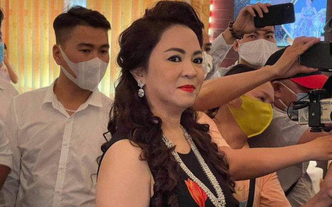 Người mẫu Anh Thư gây bất ngờ khi nói về drama bà Phương Hằng và ông Võ Hoàng Yên Ảnh 6