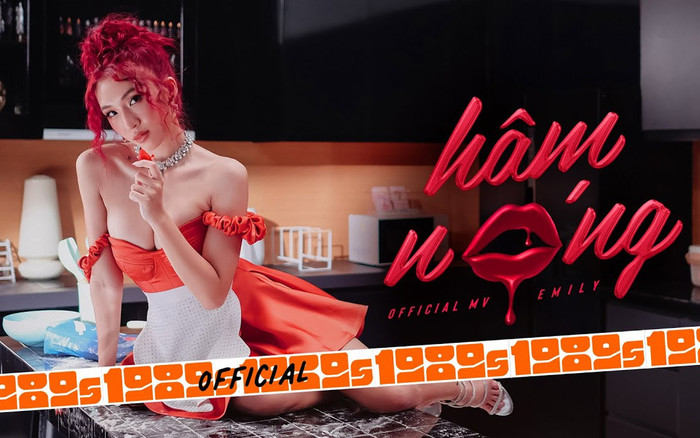 Emily trở lại 'cực cháy' với MV 'Hâm nóng': Gái 2 con trông mòn con mắt Ảnh 2