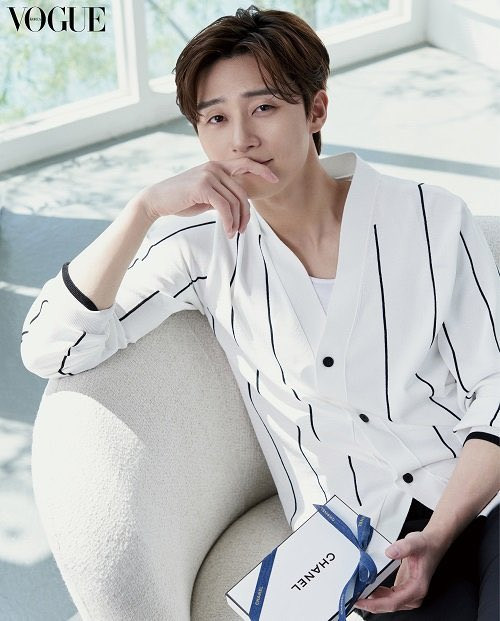 Park Seo Joon rục rịch trở lại màn ảnh với phim kinh dị mới của biên kịch 'Người thầy y đức' Ảnh 6