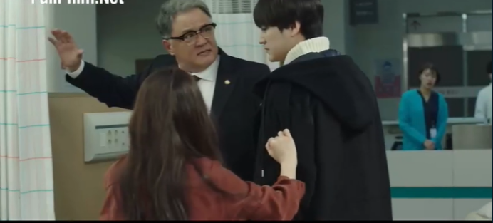 'Law School': Kim Bum khen bạn cùng phòng không dễ ngon ăn, thầy Yang chính thức lâm vào bước đường cùng? Ảnh 4