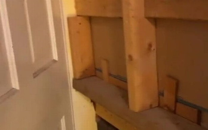 Bạn trai đi công tác, sự tò mò giúp cô gái phát hiện ra điều bí mật trong căn nhà 148 tuổi Ảnh 2