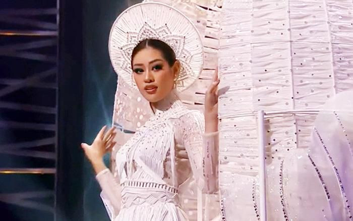 Phần mở kén của Khánh Vân khiến khán giả vỗ tay 'rần rần'.