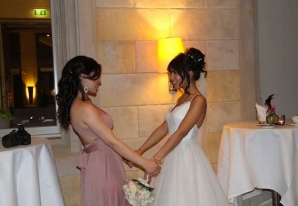 Cô gái xinh đẹp gây sốt khi làm đám cưới giả để 'dằn mặt người cũ', phản ứng dân mạng mới bất ngờ Ảnh 4