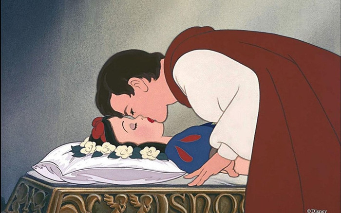 Truyền thông Mỹ chỉ trích Disney dạy hư trẻ, hoàng tử hôn công chúa khi chưa được phép Ảnh 2