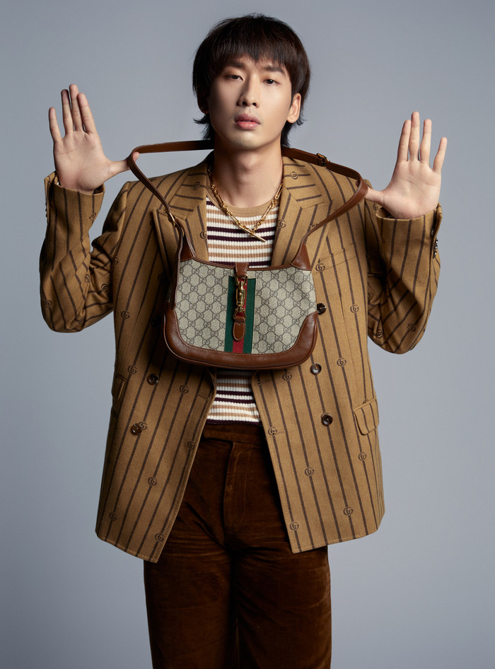 Tuấn Trần xuất hiện siêu điển trai, diện toàn màu 'kẹo ngọt' mà vẫn nam tính vô cùng Ảnh 4