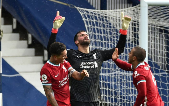 Alisson Becker ghi bàn thắng kim cương cho Liverpool: 'Chúa đã đặt tay lên đầu tôi' Ảnh 2