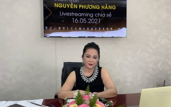 Bà Phương Hằng bất ngờ 'chỉ mặt điểm tên' hội bạn thân doanh nhân đang kết bè kết phái nói xấu bà Ảnh 2