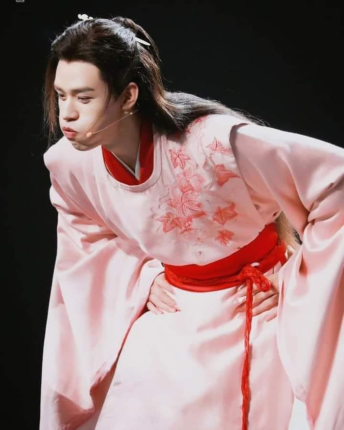 Tiêu Chiến mất vai chính trong phim hợp tác cùng Địch Lệ Nhiệt Ba, kẻ cướp vai lại là Cung Tuấn? Ảnh 6