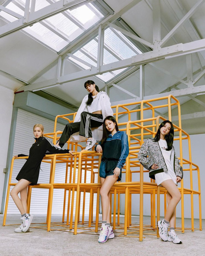 Nhóm Hắc Hường rất biết cách phối hợp cùng nhau để cho ra những bức ảnh thời trang sang - xịn -mịn