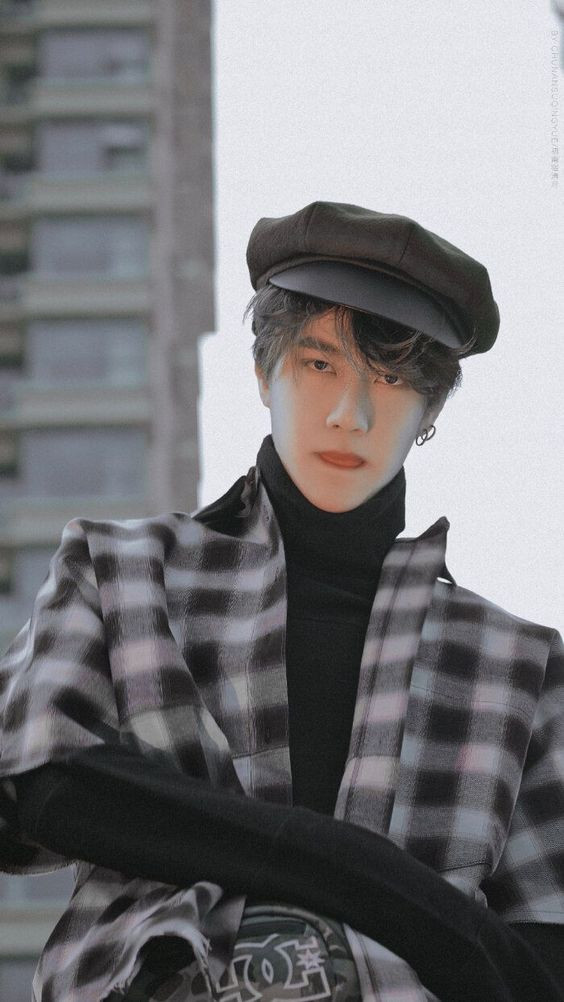 Hát ca khúc kỷ niệm cho đài Hồ Nam, Vương Nhất Bác lên thẳng hot search Ảnh 7