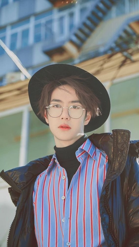 Hát ca khúc kỷ niệm cho đài Hồ Nam, Vương Nhất Bác lên thẳng hot search Ảnh 8