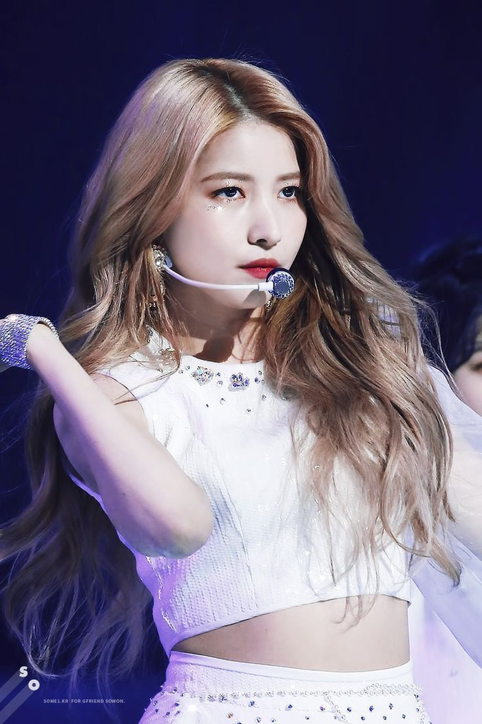 Trưởng nhóm Sowon.
