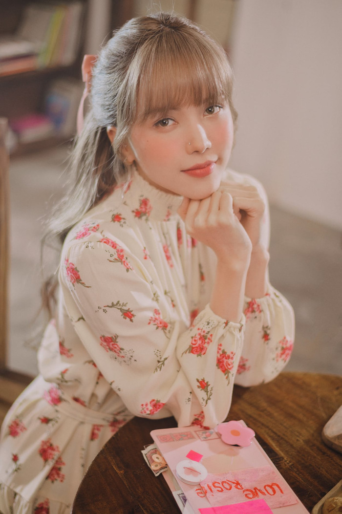 Thiều Bảo Trâm bị chê tan nát vì quá nhạt nhòa, chụp hình 'trăm tấm như một', phải khóa luôn bình luận Ảnh 9