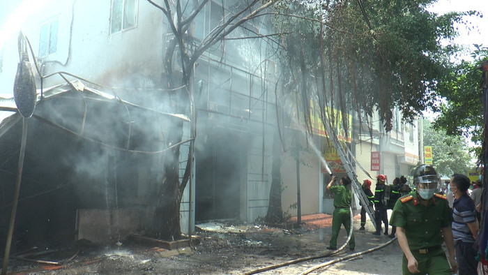 Hiện trường xảy ra vụ cháy lớn.