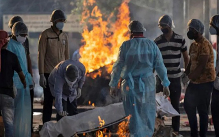 Nhân viên thiêu xác: Những người khốn khổ trong đại dịch Covid-19 ở Ấn Độ Ảnh 2