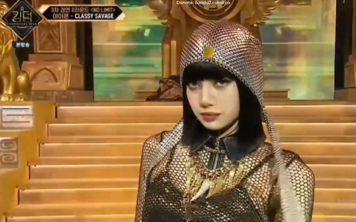 Ngất với thần thái 'nữ hoàng' của Lisa khi sánh đôi iKON trên sân khấu Kingdom Ảnh 2